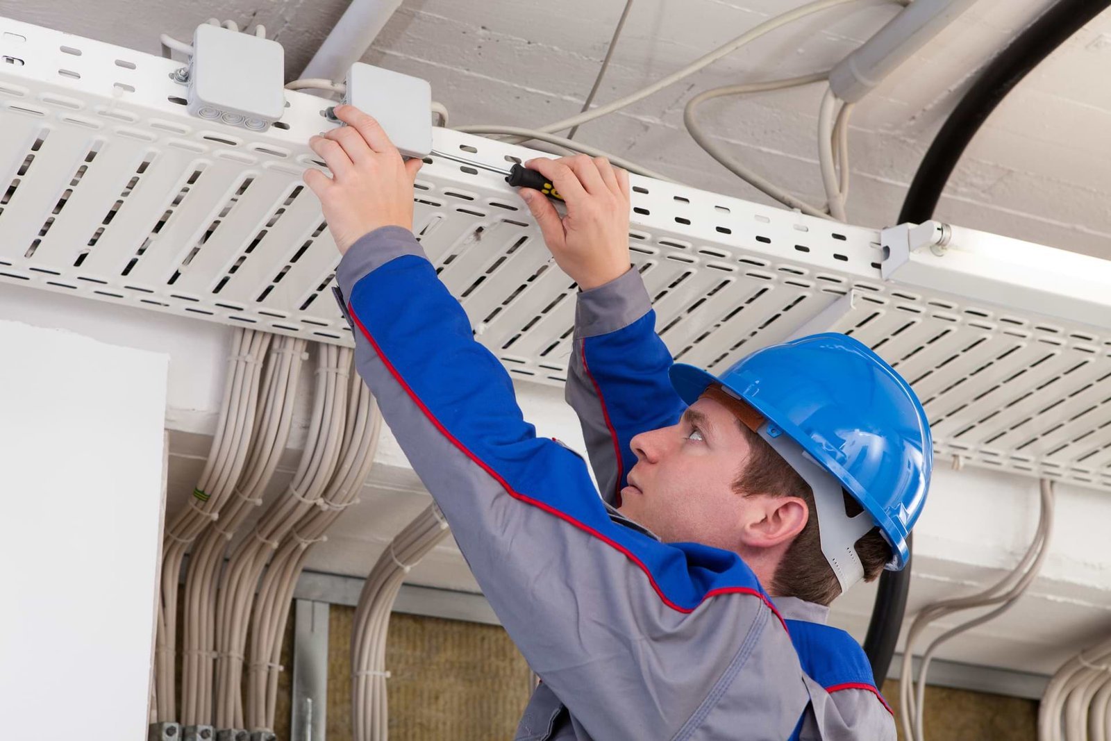 Low Voltage Cable Technicians In Los Angeles